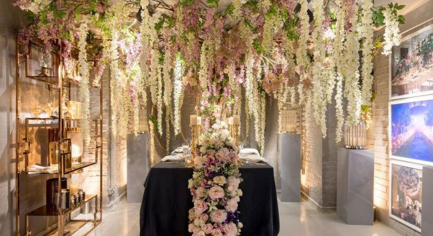 Decoration, Flower Arranging, Floral design, Floristry, Flower, Plant, Wedding reception, Interior design, Aisle, Room, 