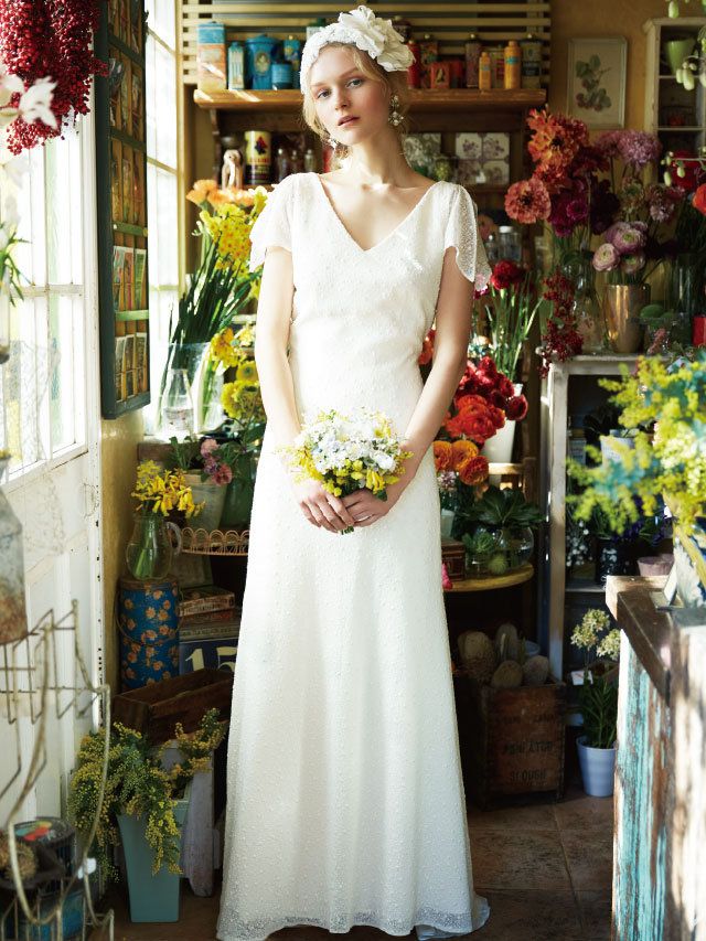 Dress, Flowerpot, Bridal clothing, Shoulder, Petal, Flower, Wedding dress, Gown, Bouquet, Bride, 