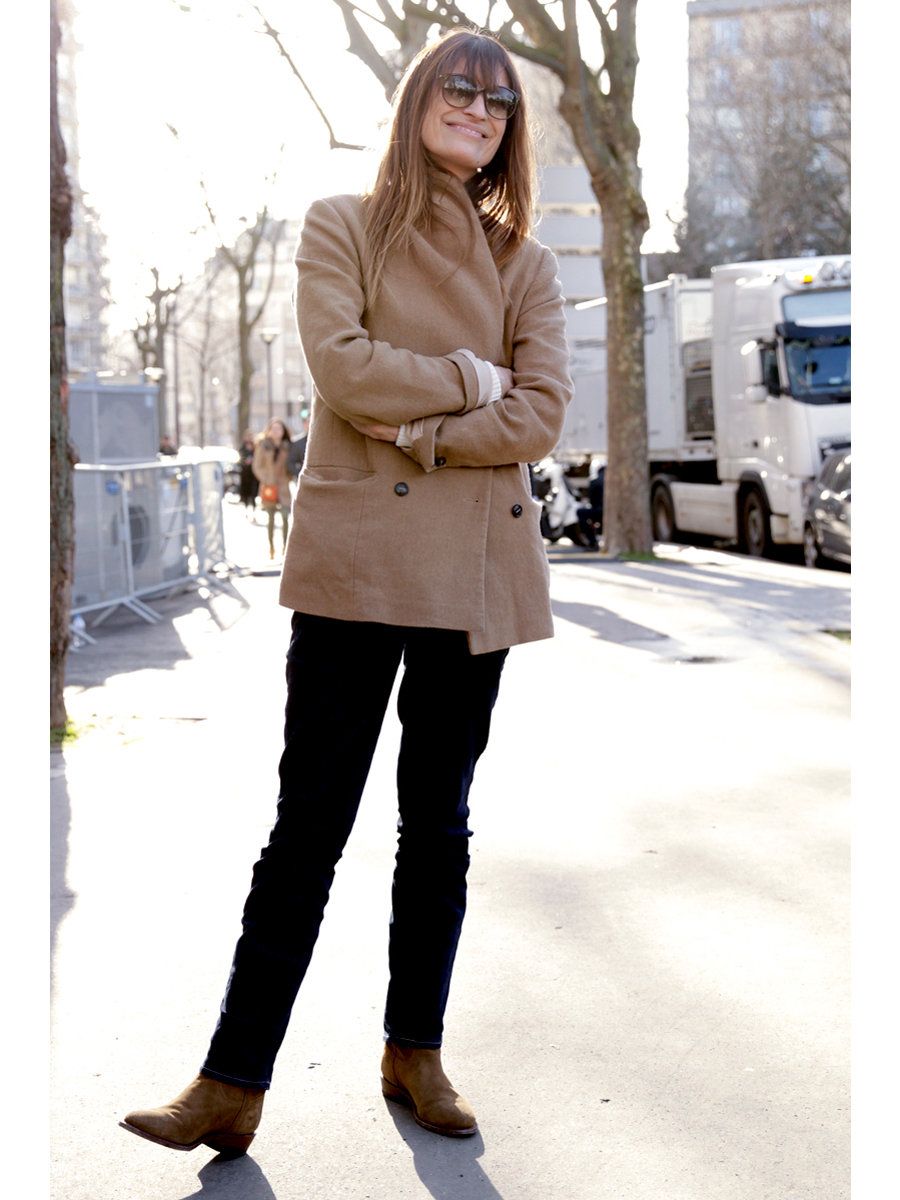 Clothing, Brown, Sleeve, Trousers, Shoe, Textile, Winter, Outerwear, Standing, White, 