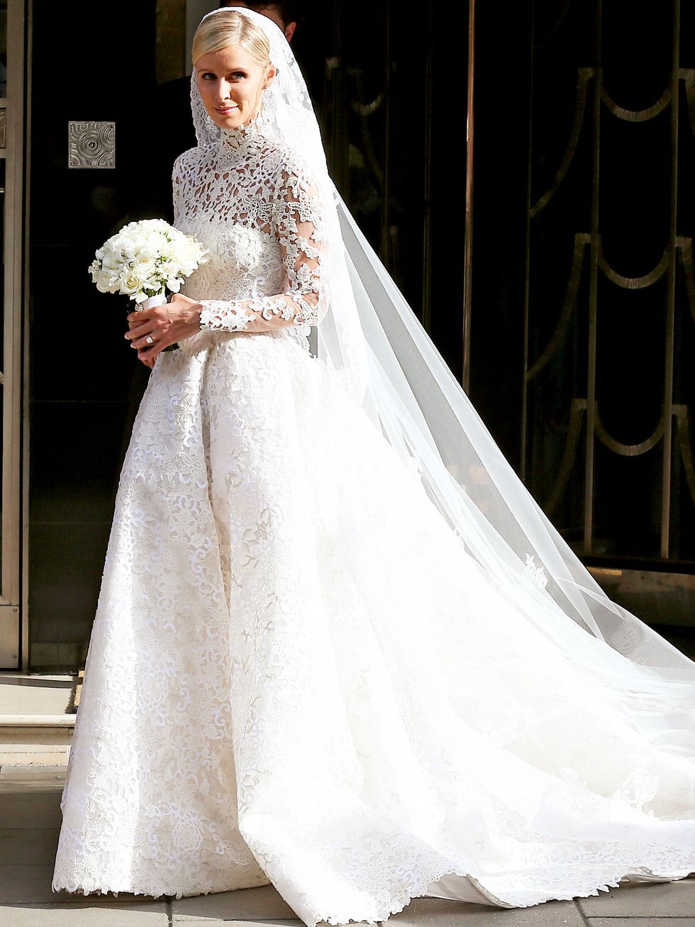 Clothing, Dress, Bridal clothing, Shoulder, Textile, Wedding dress, Photograph, Bridal veil, White, Gown, 