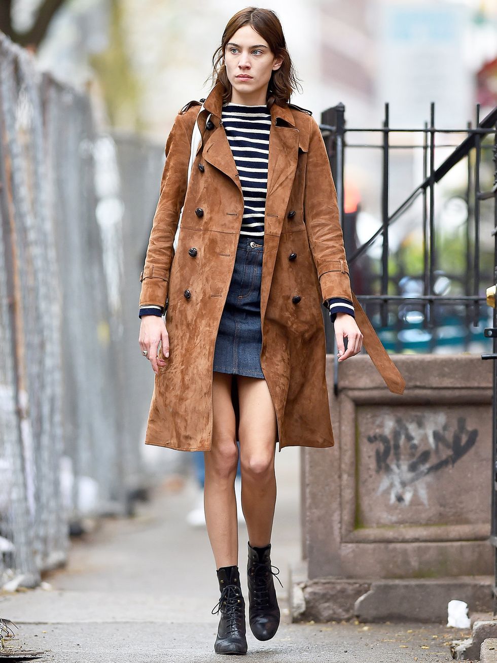 Clothing, Brown, Sleeve, Textile, Coat, Outerwear, Winter, Street fashion, Style, Collar, 