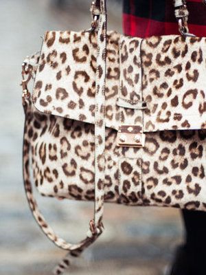 Product, Brown, Bag, Textile, White, Pattern, Style, Fashion, Black, Shoulder bag, 