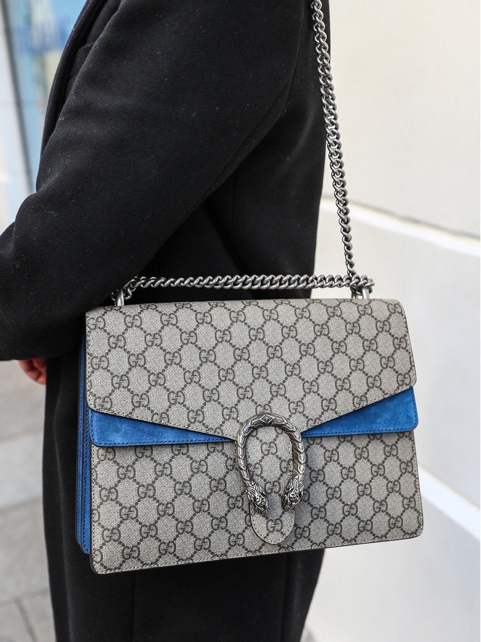 Bag, Handbag, Black, Cobalt blue, Blue, Electric blue, Fashion accessory, Fashion, Azure, Shoulder bag, 