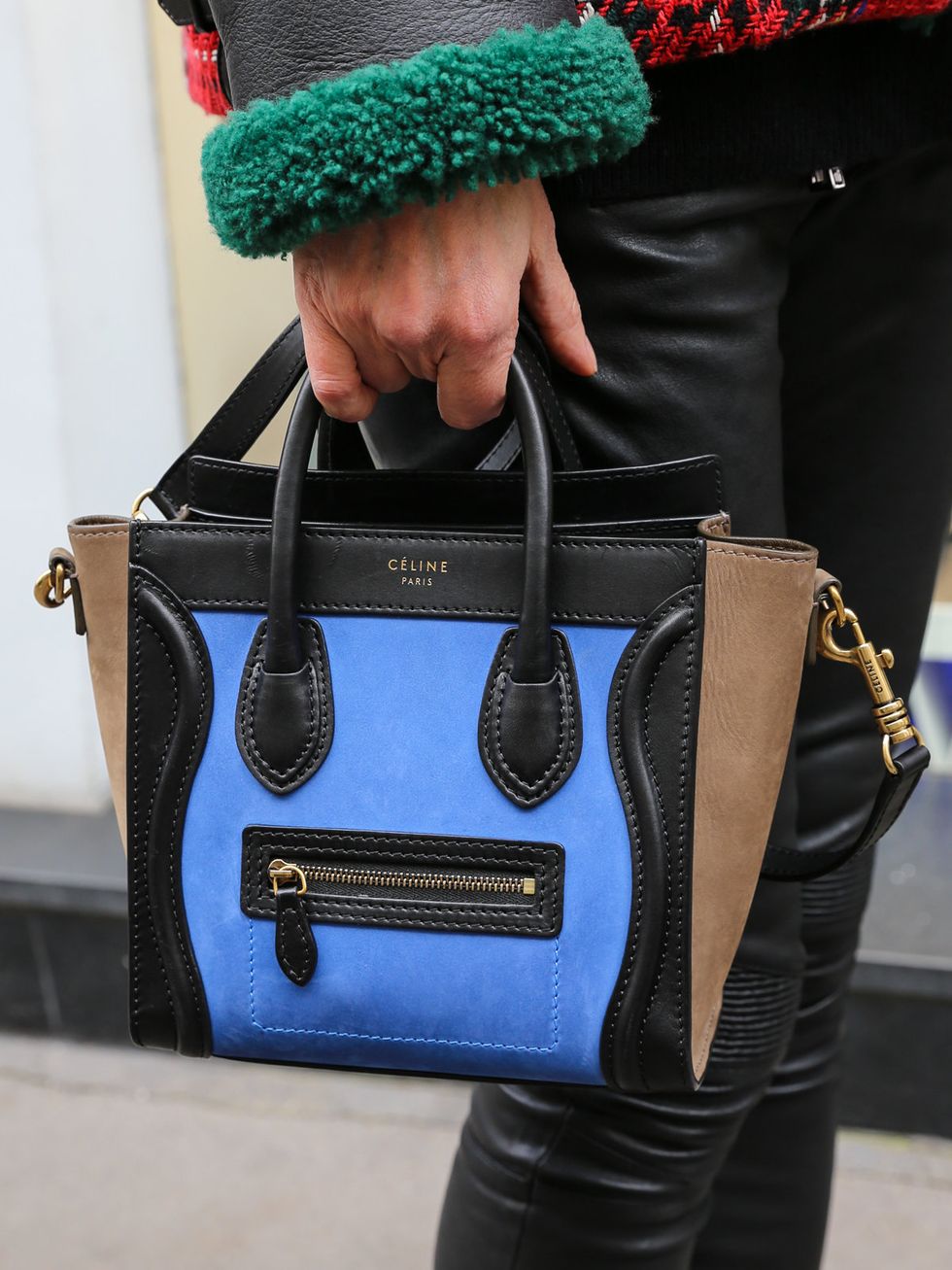 Blue, Bag, Luggage and bags, Electric blue, Fashion, Cobalt blue, Teal, Pocket, Leather, Shoulder bag, 