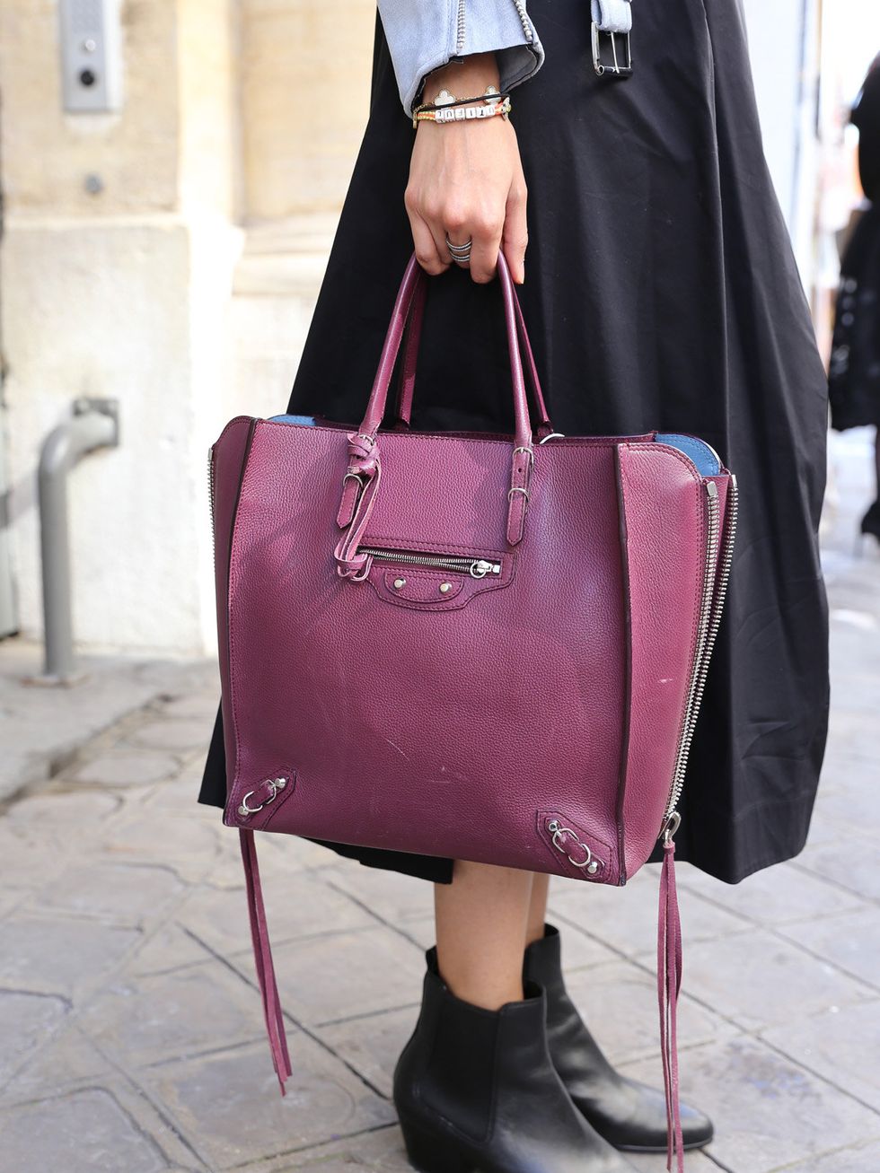 Handbag, Bag, Pink, White, Street fashion, Shoulder, Fashion accessory, Fashion, Purple, Leather, 