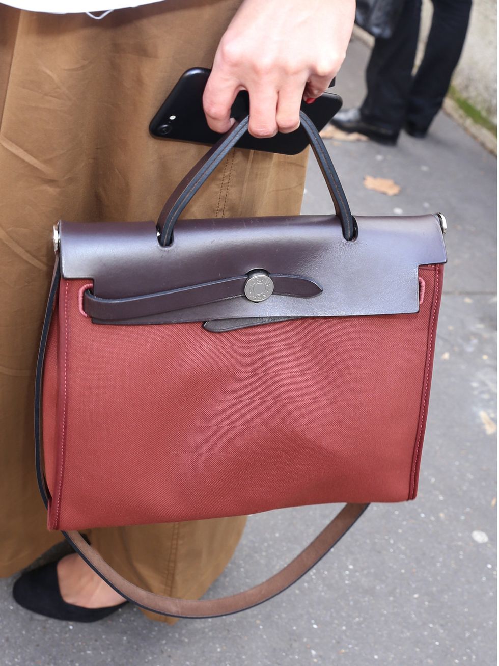 Brown, Textile, Joint, Red, Bag, Fashion, Tan, Maroon, Luggage and bags, Beige, 