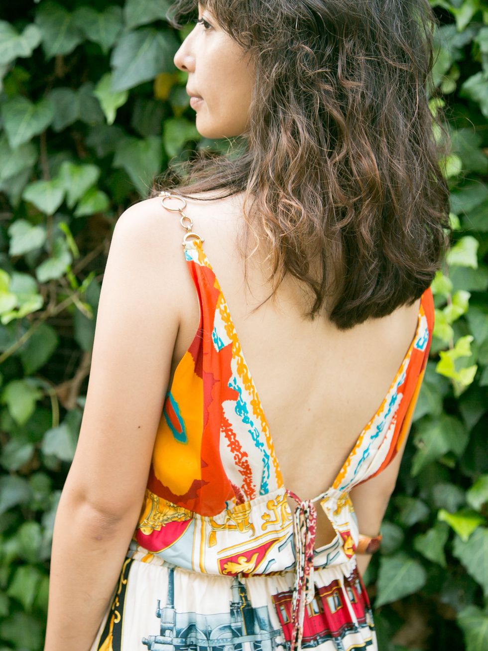 Clothing, Hairstyle, Shoulder, Summer, Style, Beauty, People in nature, Fashion, Neck, Orange, 