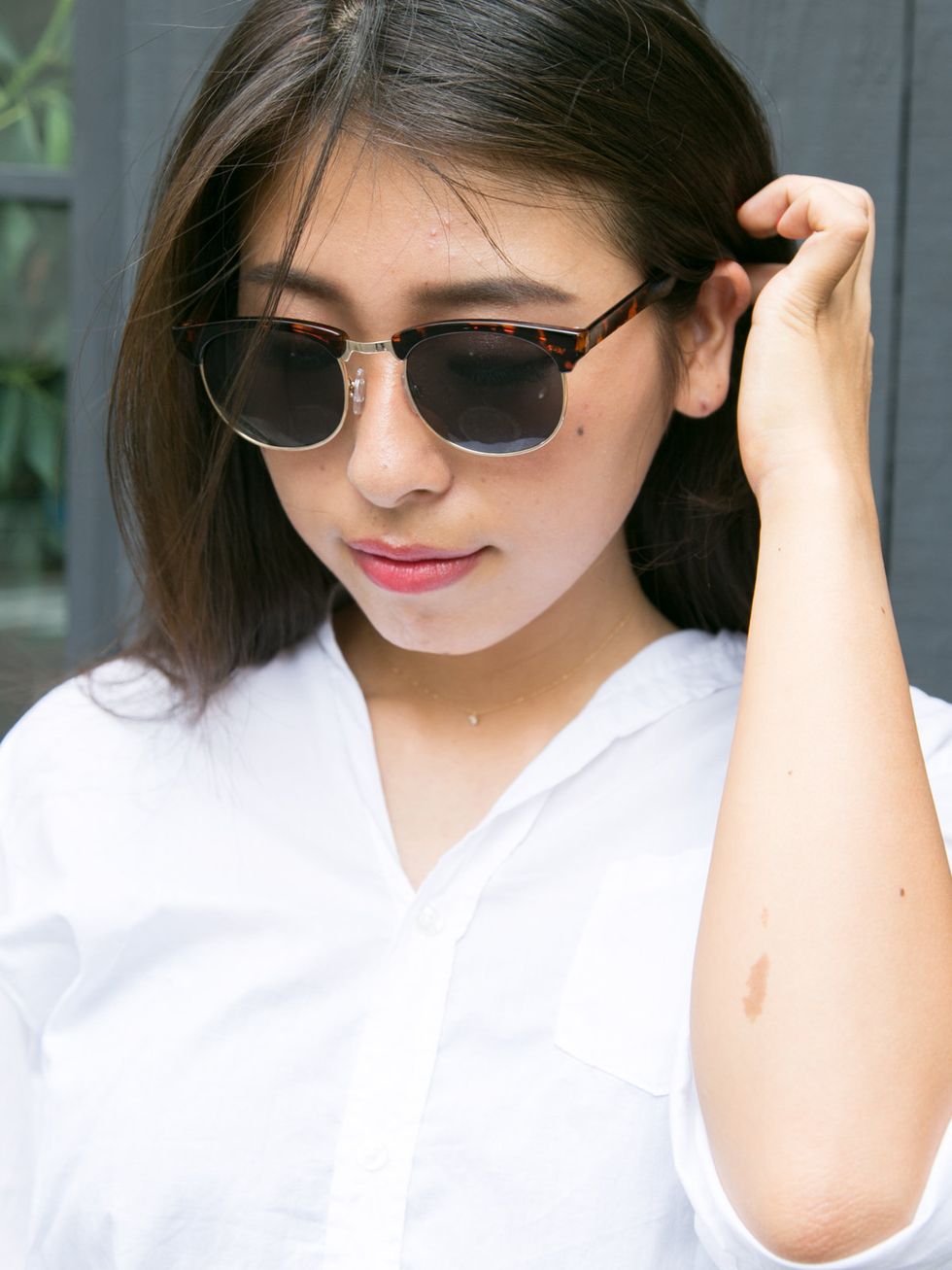 Eyewear, Sunglasses, Glasses, Hair, White, Face, Cool, Lip, Hairstyle, Beauty, 