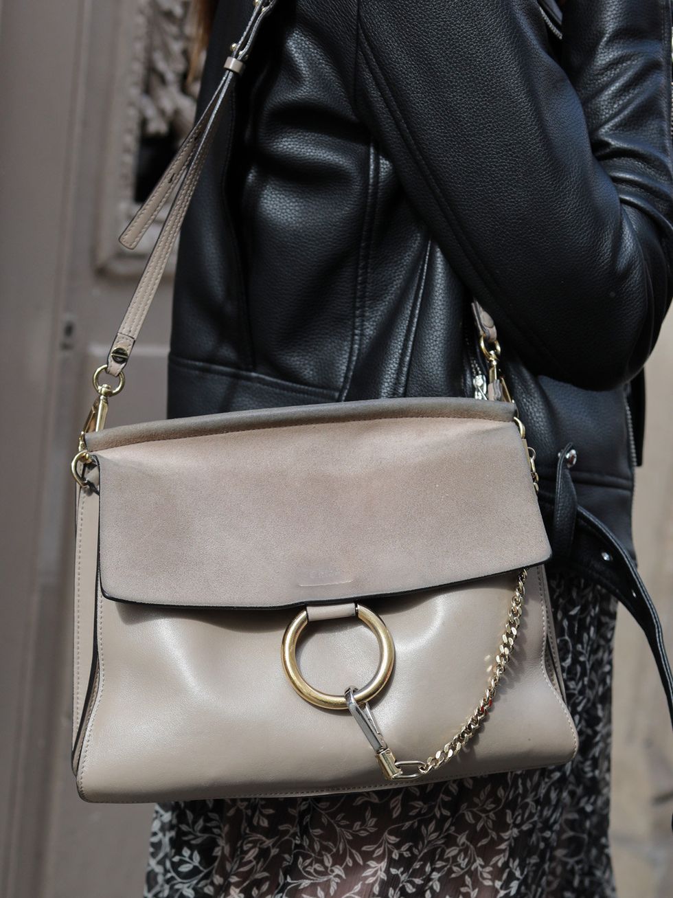 Bag, Handbag, Leather, Shoulder bag, Fashion accessory, Beige, Fashion, Shoulder, Silver, Satchel, 