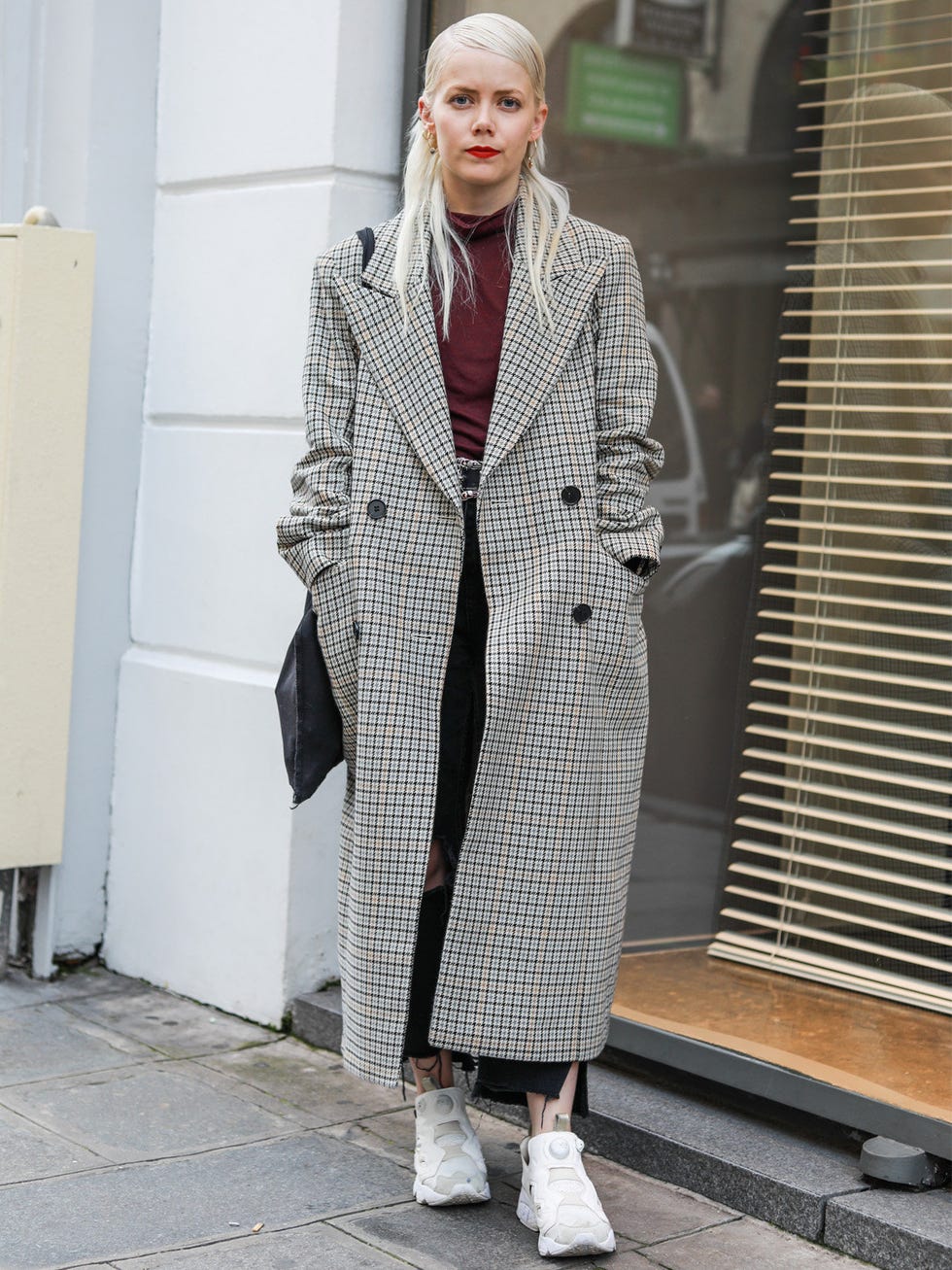 Clothing, Street fashion, White, Fashion, Coat, Tartan, Fashion model, Plaid, Outerwear, Trench coat, 