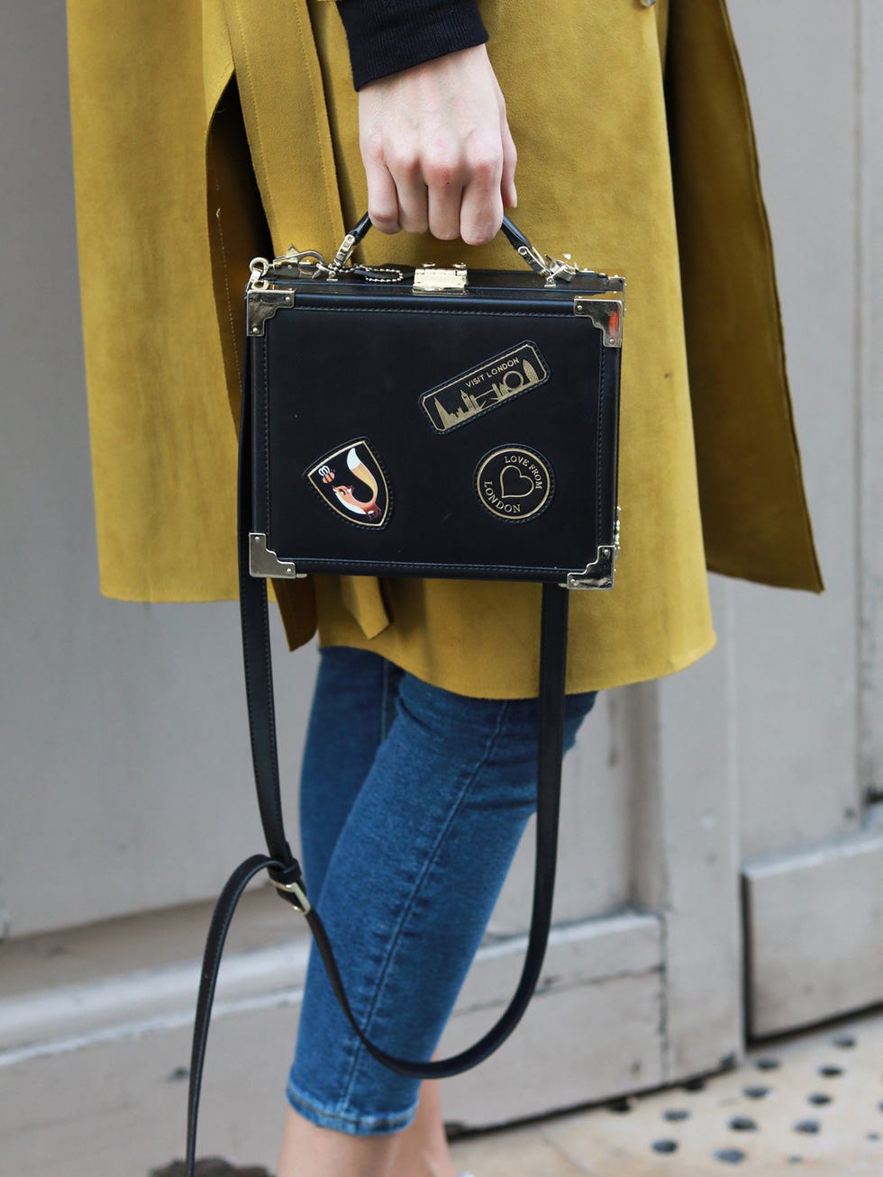 Street fashion, Yellow, Bag, Shoulder, Satchel, Fashion accessory, Handbag, Hand luggage, Kelly bag, Shoe, 