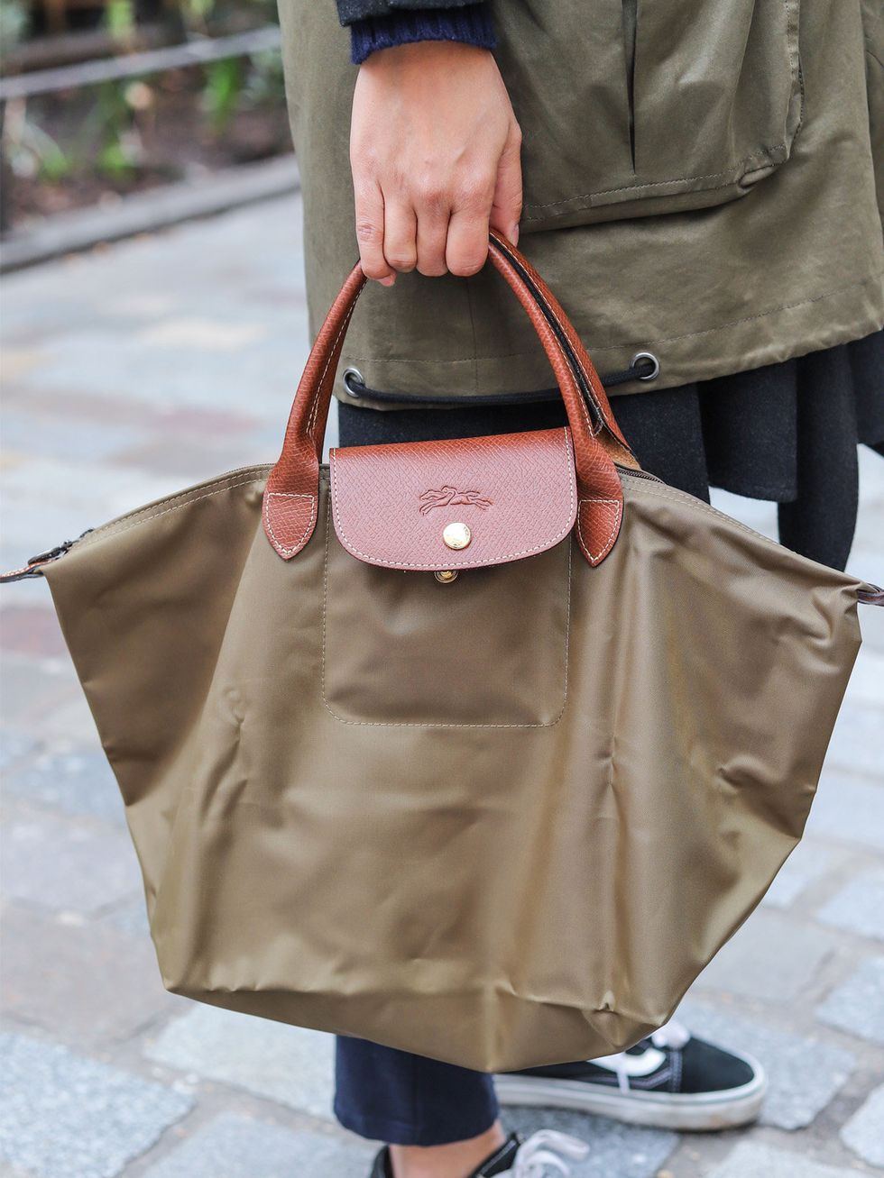 Clothing, Brown, Bag, Textile, Style, Pattern, Fashion accessory, Shoulder bag, Street fashion, Luggage and bags, 