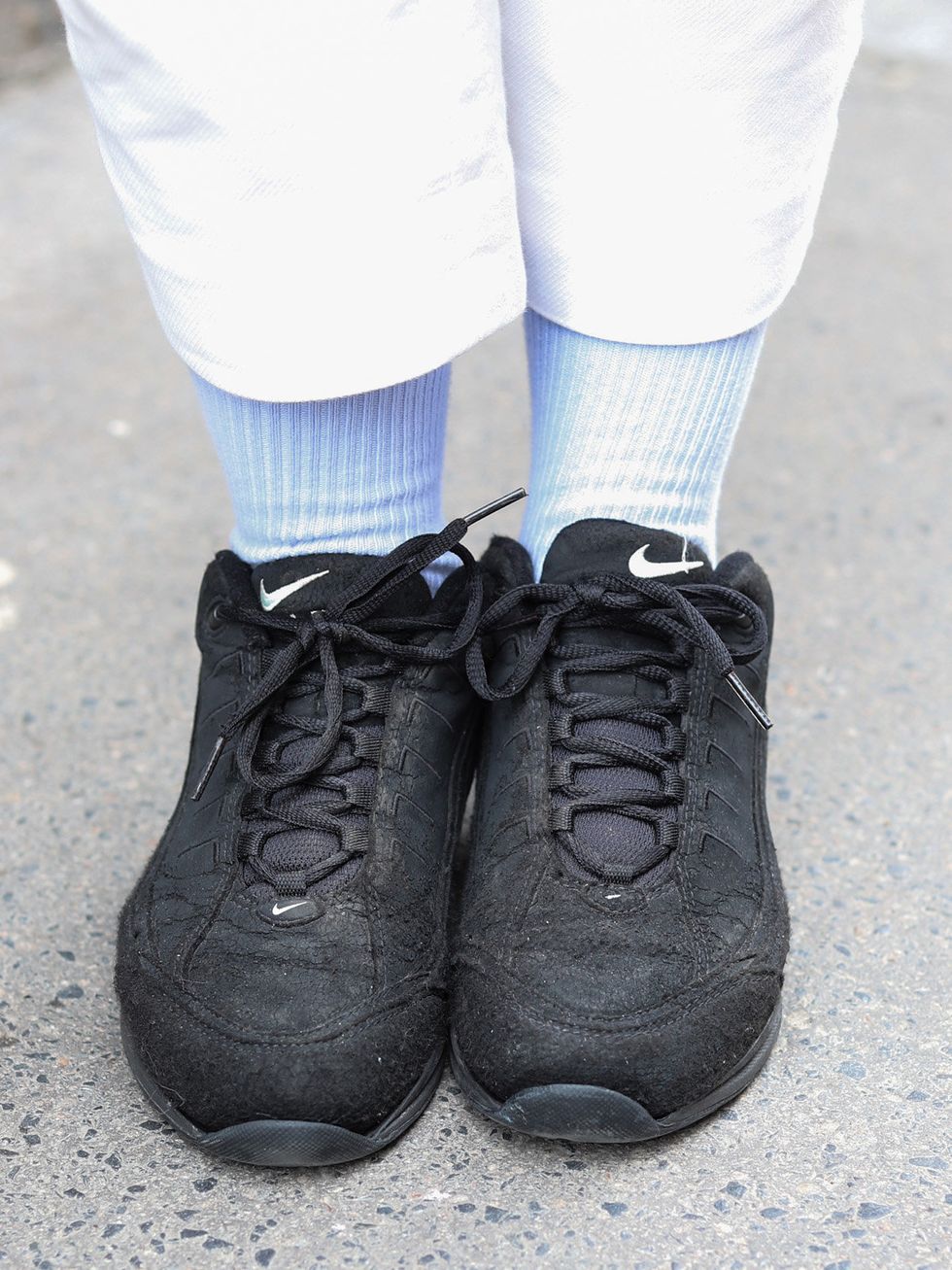 Blue, Shoe, Joint, White, Human leg, Style, Fashion, Carmine, Black, Grey, 