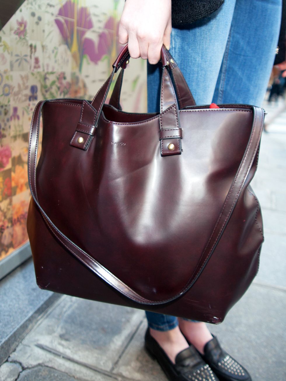 Brown, Product, Bag, Textile, Outerwear, Red, Style, Luggage and bags, Leather, Shoulder bag, 