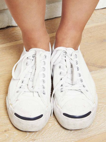 Footwear, Product, Human leg, White, Style, Light, Carmine, Fashion, Sneakers, Black, 
