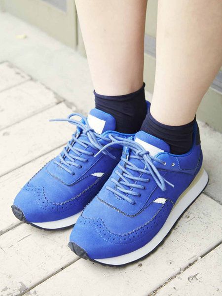 Footwear, Blue, Human leg, Shoe, White, Electric blue, Majorelle blue, Fashion, Aqua, Azure, 
