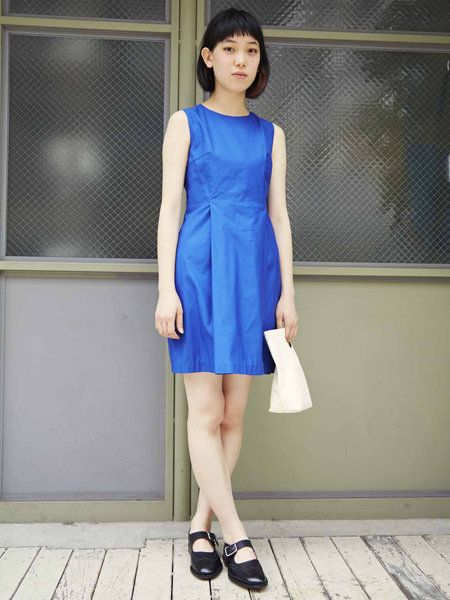 Clothing, Blue, Dress, Human leg, Shoulder, Shoe, Joint, One-piece garment, Style, Pattern, 