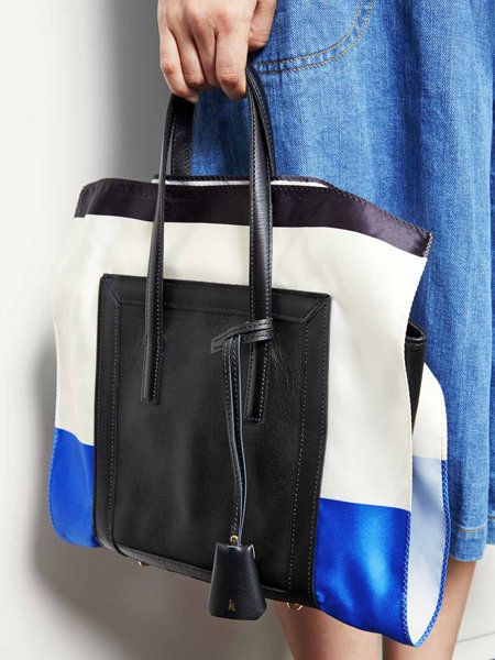 Blue, Bag, Electric blue, Style, Cobalt blue, Fashion, Azure, Shoulder bag, Luggage and bags, Strap, 