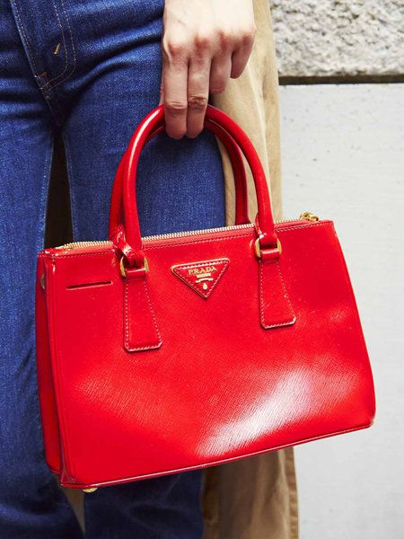 Blue, Product, Red, Textile, Bag, White, Denim, Style, Fashion accessory, Light, 