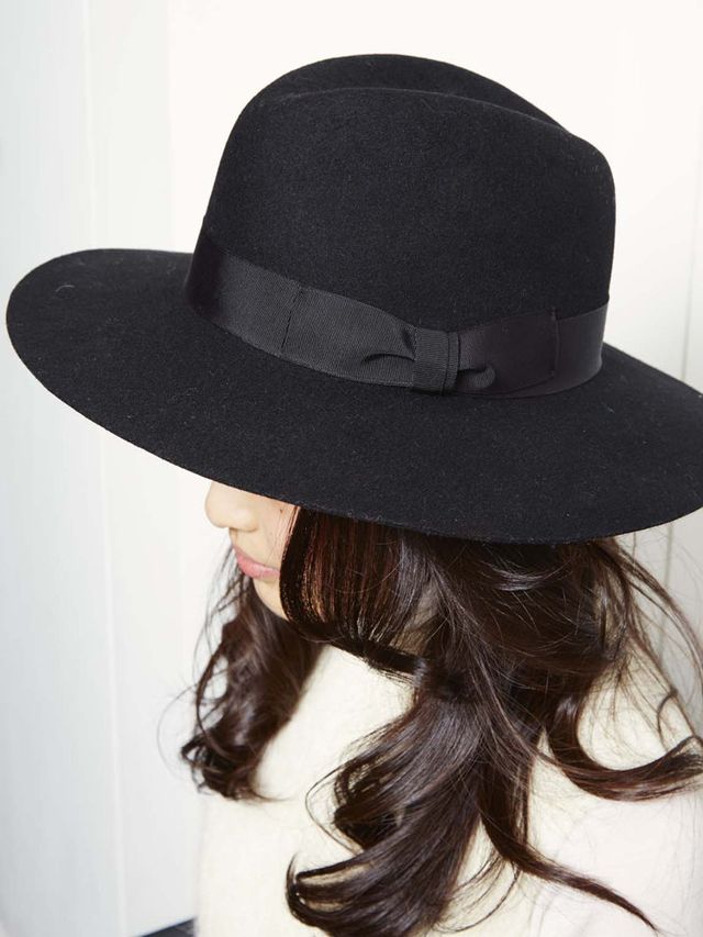 Clothing, Hat, Hairstyle, White, Fashion accessory, Style, Headgear, Costume accessory, Sun hat, Fashion, 