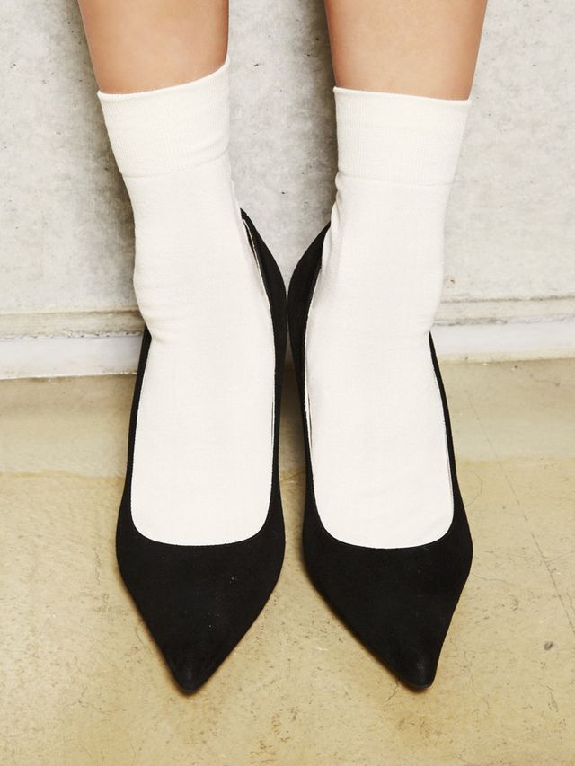 Joint, White, Style, Sock, Fashion design, Dancing shoe, Ankle, Balance, 