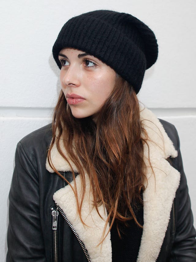 Lip, Textile, Style, Headgear, Jacket, Winter, Street fashion, Beauty, Fashion, Black, 