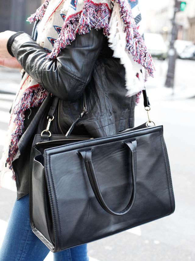 Textile, Bag, Denim, Jeans, Style, Street fashion, Shoulder bag, Fashion, Luggage and bags, Black, 