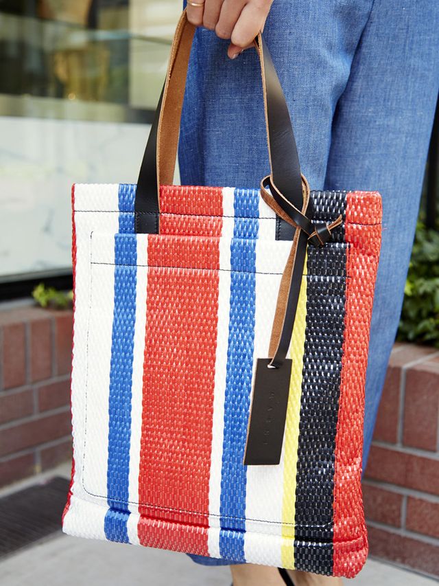 Blue, Textile, Bag, Red, Electric blue, Pattern, Fashion, Azure, Shoulder bag, Luggage and bags, 