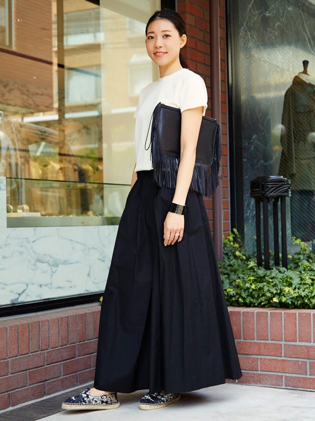 Sleeve, Shoulder, Standing, Joint, Dress, Formal wear, Style, Street fashion, Waist, Fashion, 