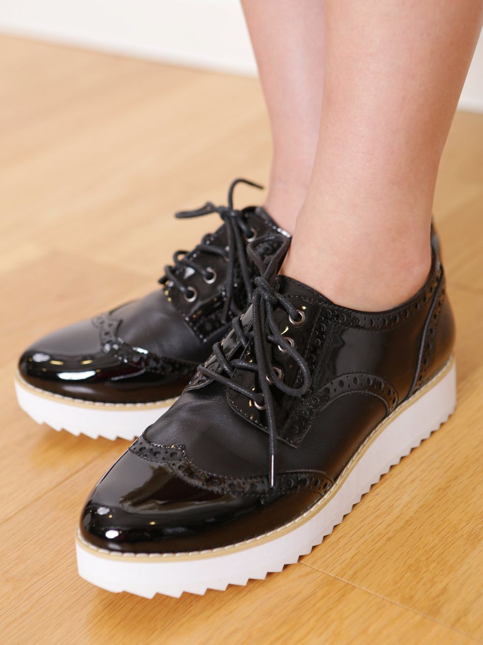 Footwear, Brown, Product, Shoe, White, Tan, Fashion, Black, Oxford shoe, Beige, 