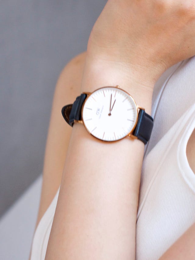 Product, Analog watch, Watch, Wrist, Photograph, Fashion accessory, White, Watch accessory, Fashion, Metal, 
