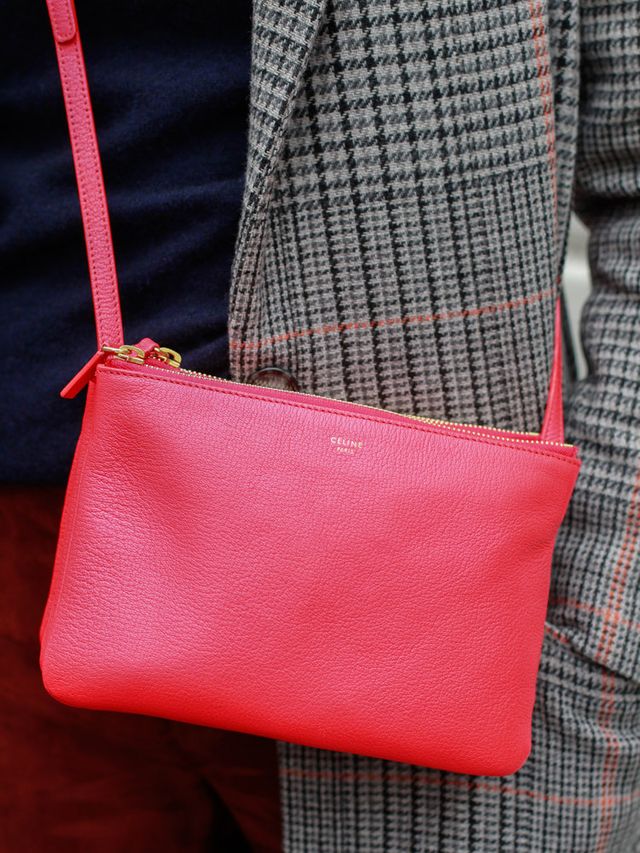 Pattern, Textile, Red, Bag, Style, Fashion, Shoulder bag, Magenta, Electric blue, Maroon, 