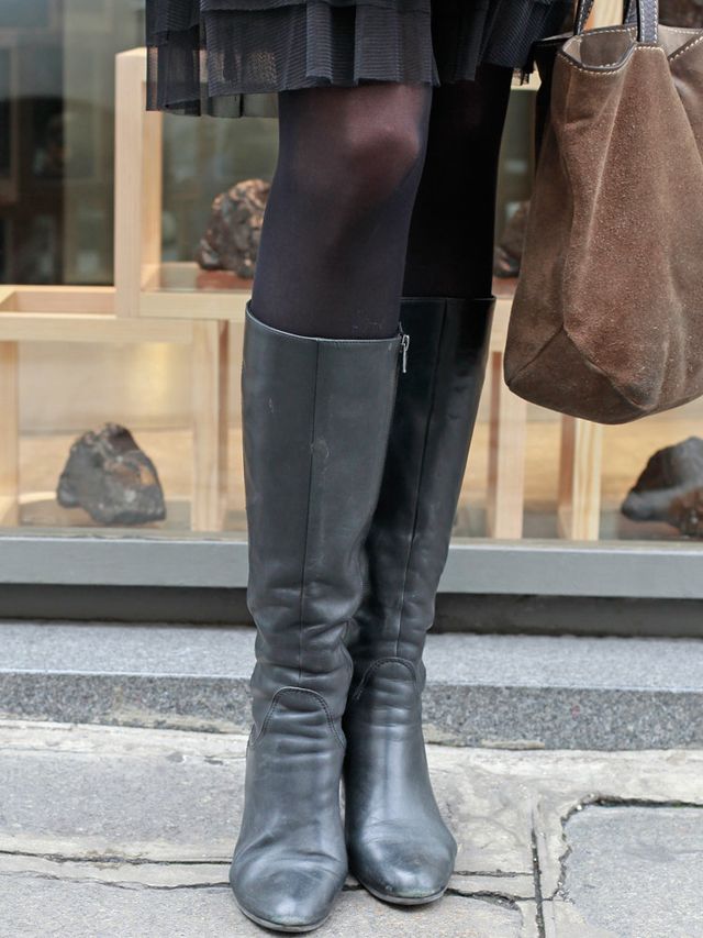 Brown, Textile, Boot, Leather, Fashion, Black, Natural material, Fashion design, Knee-high boot, Riding boot, 