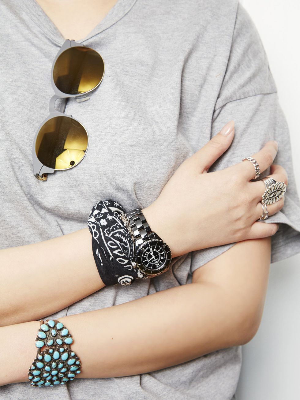 Arm, Finger, Sleeve, Wrist, Pattern, Hand, Nail, Style, Fashion accessory, Collar, 