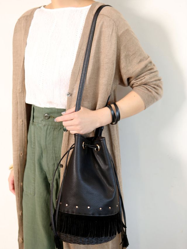 Product, Brown, Sleeve, Shoulder, Textile, Joint, Bag, Fashion, Shoulder bag, Leather, 