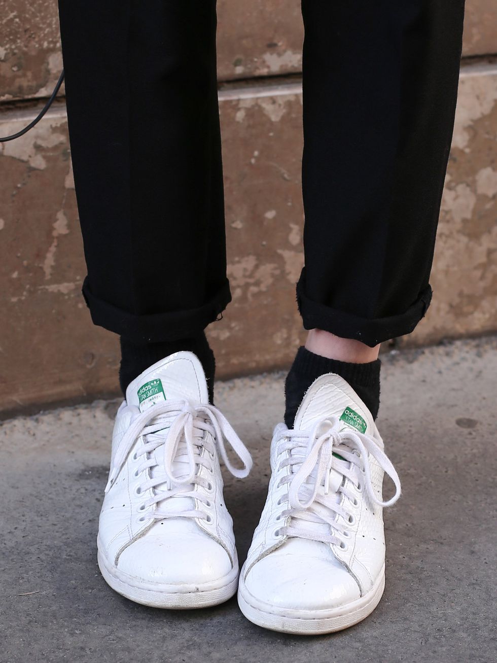 Footwear, Green, Shoe, Human leg, White, Standing, Style, Carmine, Fashion, Black, 