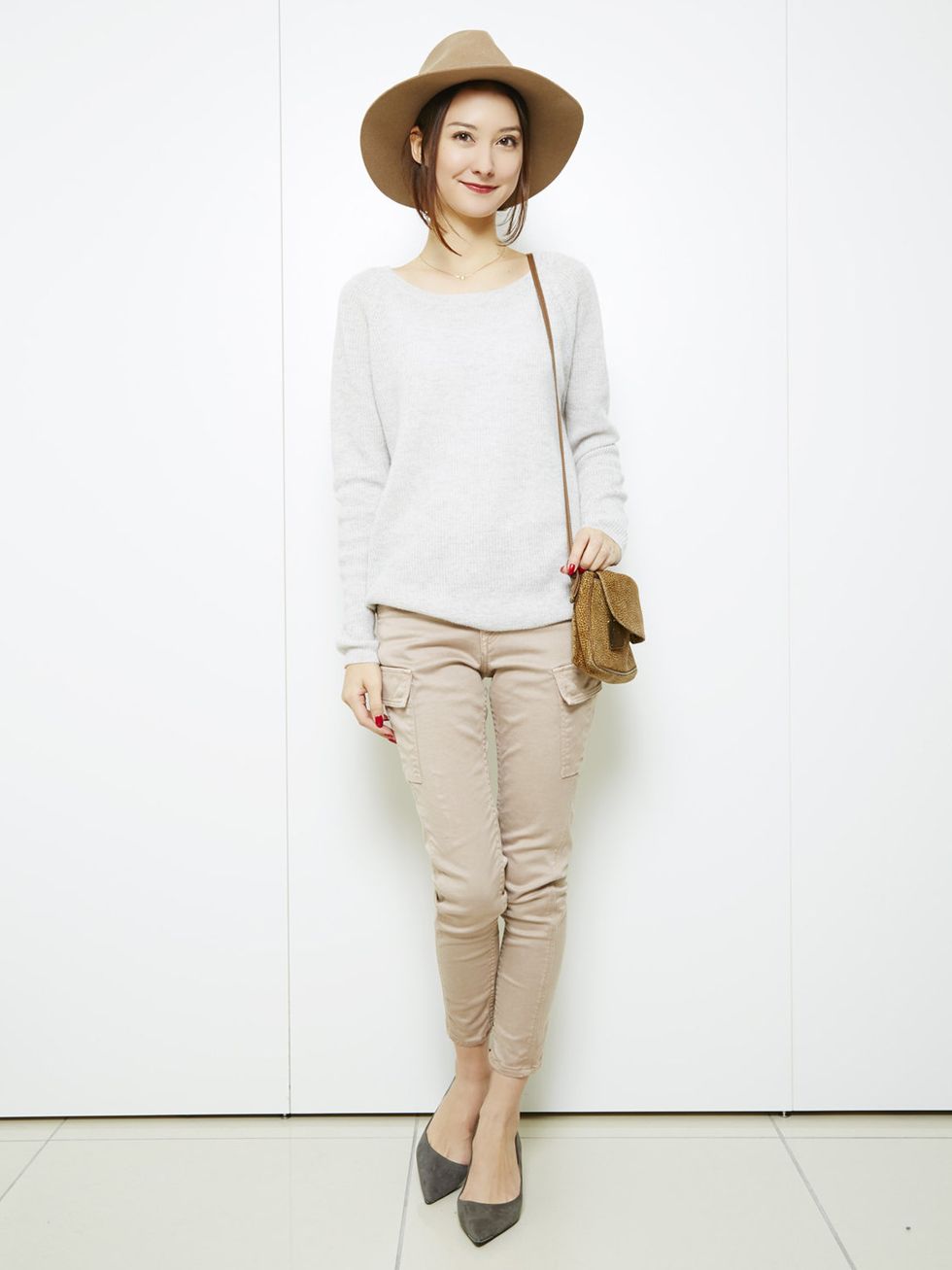 Clothing, Brown, Product, Hat, Sleeve, Shoulder, Textile, Joint, Outerwear, Style, 
