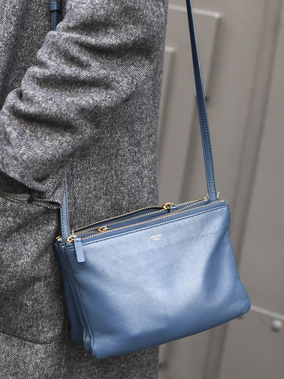 Blue, Bag, Textile, Style, Fashion accessory, Electric blue, Shoulder bag, Fashion, Azure, Luggage and bags, 