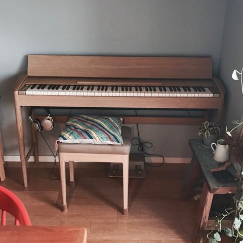 もはや家具 部屋になじみすぎている カリモク の電子ピアノ