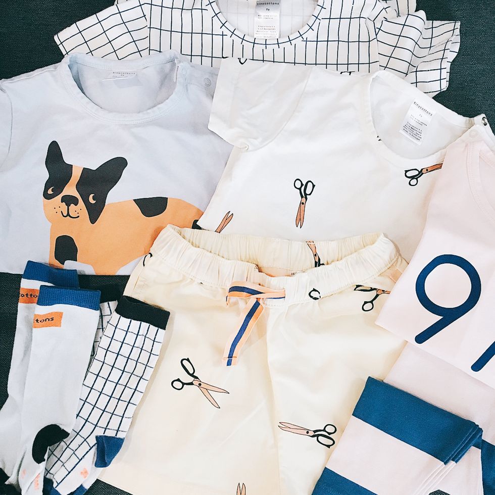 White, Product, Clothing, Baby & toddler clothing, T-shirt, Sleeve, Font, Design, Pattern, Sports uniform, 