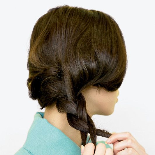 Finger, Brown, Hairstyle, Chin, Style, Bangs, Teal, Nail, Brown hair, Turquoise, 