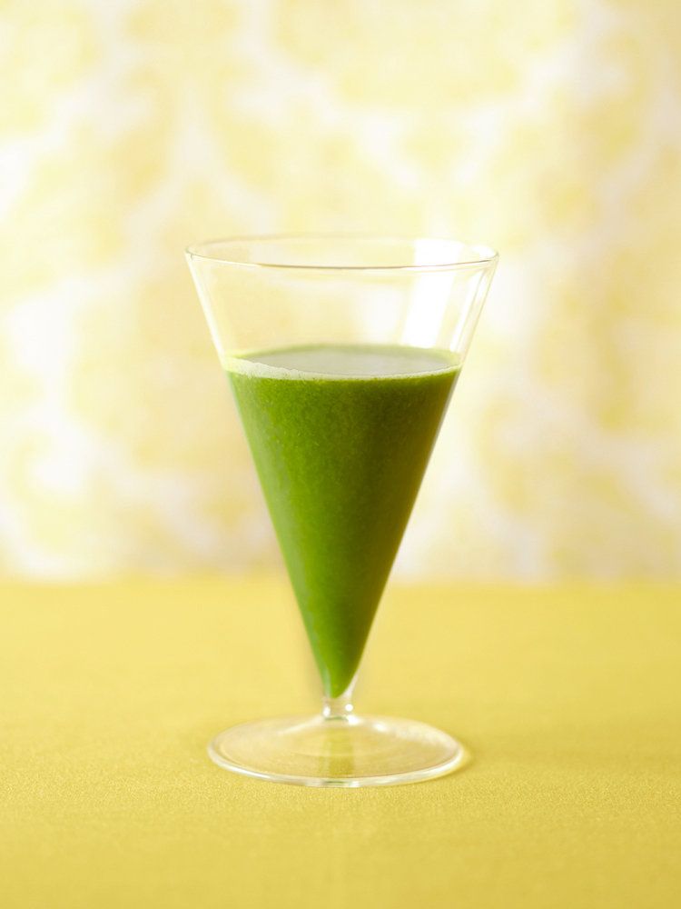 Green, Health shake, Drink, Vegetable juice, Liquid, Juice, Ingredient, Tableware, Aojiru, Smoothie, 