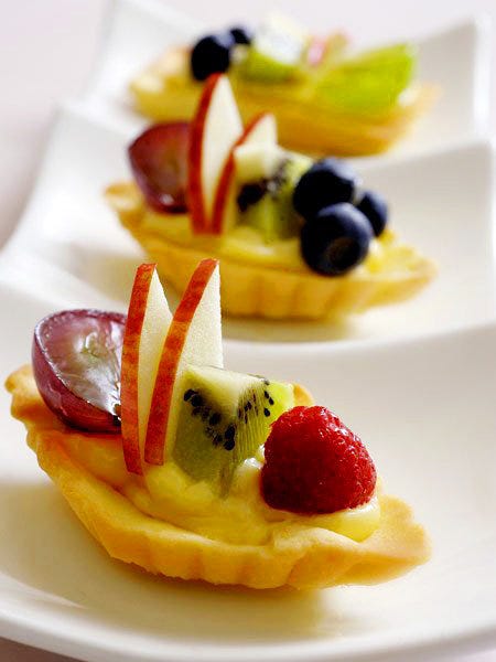 Food, Sweetness, Yellow, Fruit, Dishware, Tableware, Ingredient, Serveware, Produce, Culinary art, 