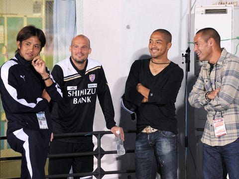 ロシアw杯出場なるか 歴代日本代表選手の仲良しショットでほっこり