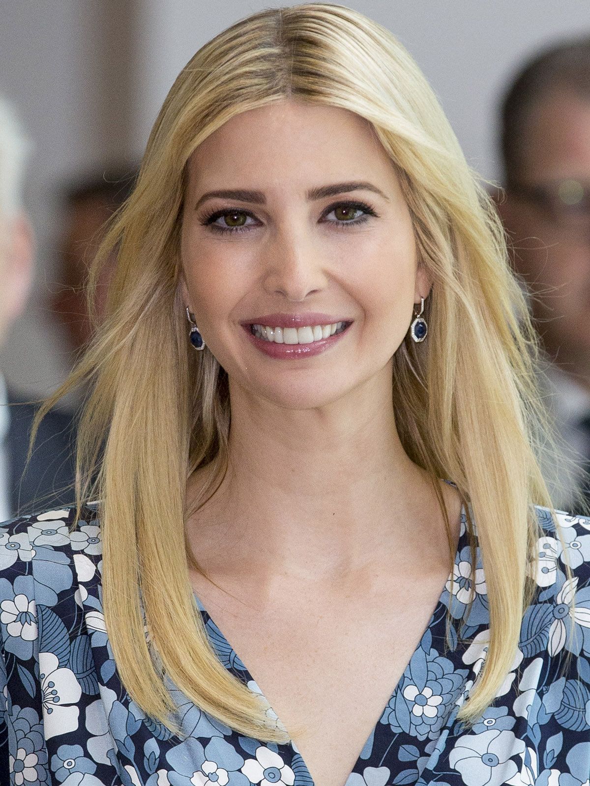 イヴァンカ・トランプ直筆サイン入り超 特大写真…Ivanka イヴァンカ・トランプ直筆サイン入り超 特大写真…Ivanka