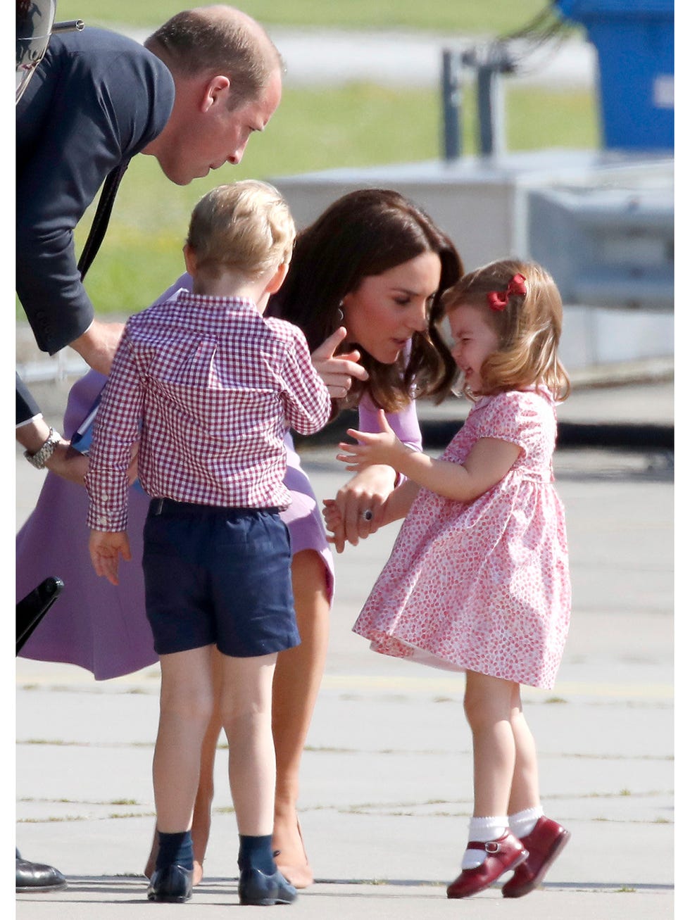 People, Child, Violet, Interaction, Standing, Fun, Holding hands, Vacation, Toddler, Footwear, 