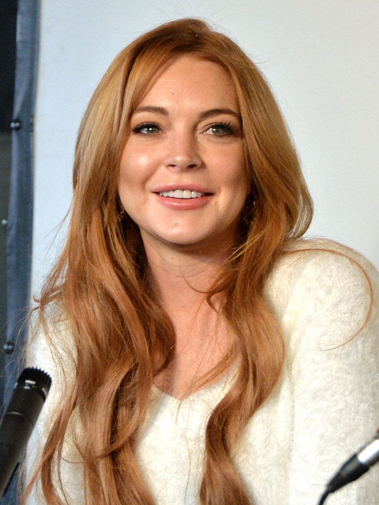 リンジー・ローハン直筆サイン入り超大型写真…Lindsay Lohan リンジー・ローハンの「美容整形に4600万円」という噂は本当か