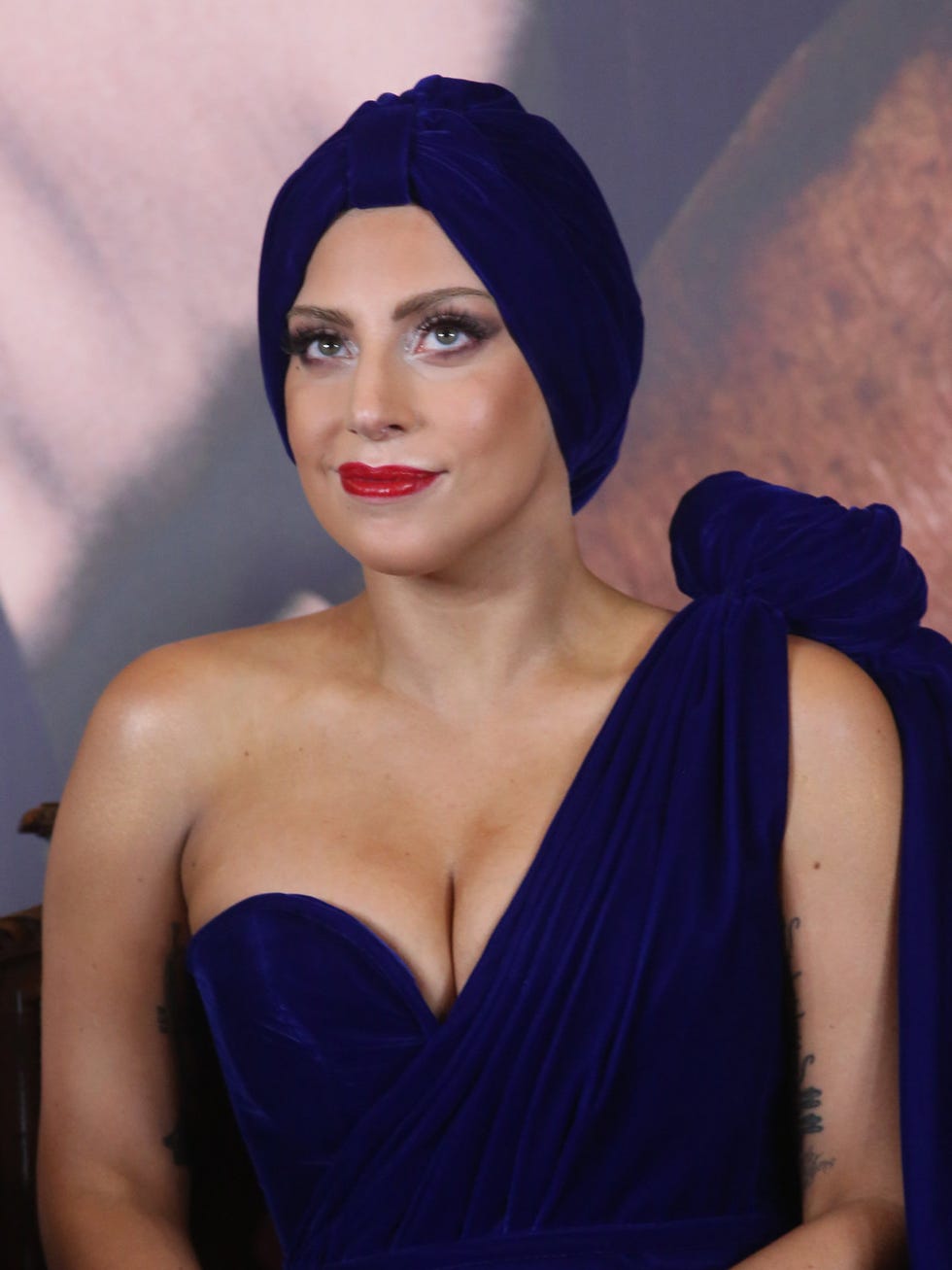 Lip, Hairstyle, Shoulder, Dress, Eyelash, Strapless dress, Electric blue, Headgear, Fashion, Cocktail dress, 