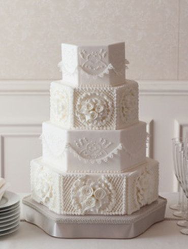 Wedding cake, Buttercream, Cake, Icing, Sugar paste, White, Cake decorating, Pasteles, Sugar cake, Royal icing, 