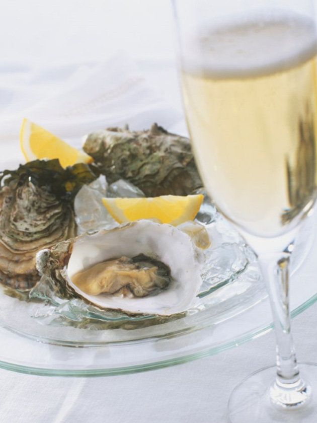 Oyster, Food, Bivalve, Dish, Champagne, Ingredient, Seafood, Drink, White wine, Cuisine, 